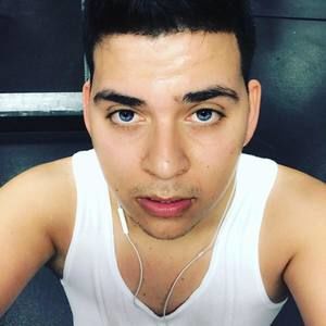 Meet your Posher, Cesar